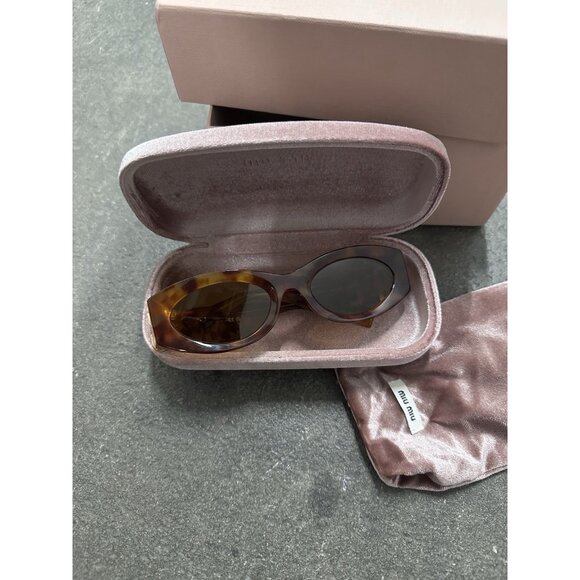 Miu Miu Glimpse Oval Logo Accented Sunglasses main image 4
